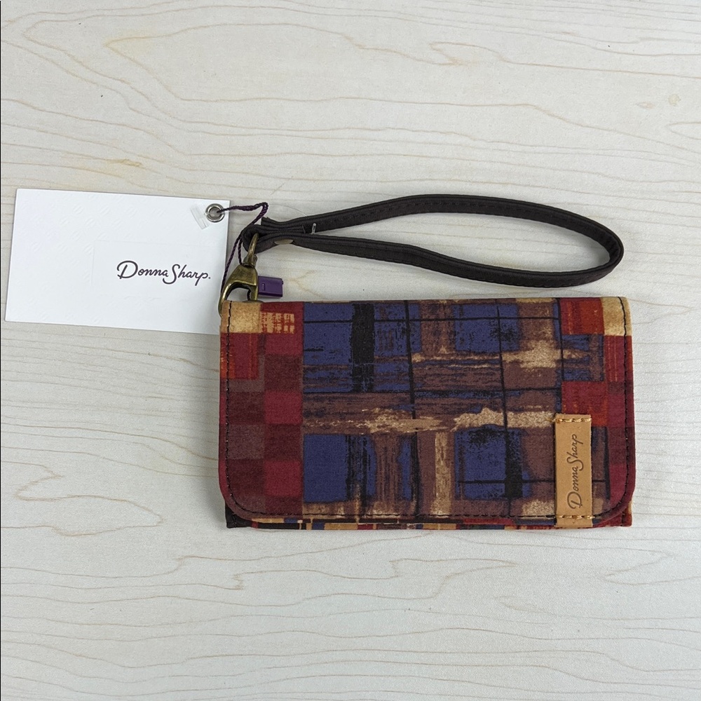 Donna Sharp Wristlet